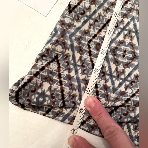 🦋3 for $21 🦋 Elan Beach sleeveless Large Romper. Elasticized at top & waist. - Picture 7 of 7